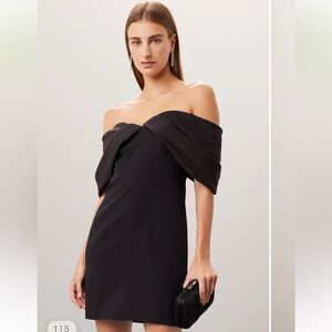 ML Monique Lhuillier Luna Off the shoulder Crepe Dress